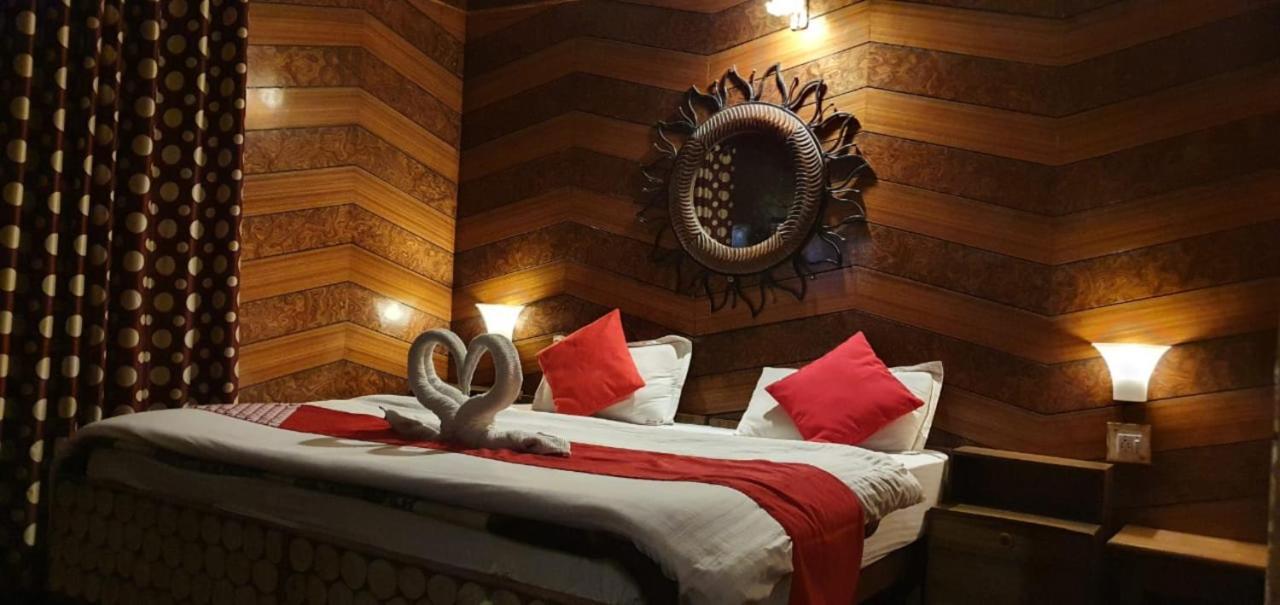 Goroomgo Ankur Lake View Mall Road Nainital - Prime Location With Luxury Room 外观 照片