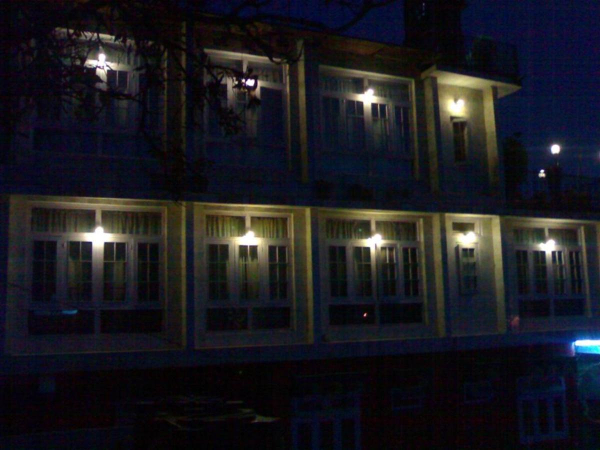 Goroomgo Ankur Lake View Mall Road Nainital - Prime Location With Luxury Room 外观 照片
